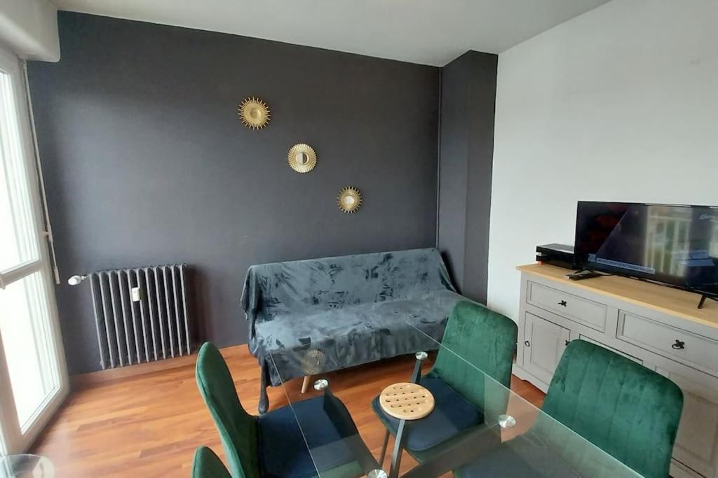Apartment A 1km De La Gare De Caen Et 9 Kms De La Mondeville (Calvados)